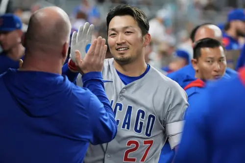 效力美國職業棒球大聯盟(Major League Baseball)芝加哥小熊的日籍強打鈴木誠也火力全開,今(18)日於主場迎戰釀酒人時擔任先發第3棒指定打擊,擊出一發價值連城的逆轉3分砲,率領球隊以5:3擊敗對手,收下近期三連勝。(圖/美聯社/達志影像) ▲鈴木誠也本季表現火燙,截至目前累積75分打點高居全聯盟第一,同樣無緣參加明星賽。(圖/美聯社/達志影像)