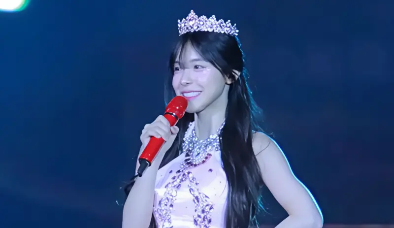 ▲韓籍女神李多慧（如圖）中文進步神速，昨日她在小龍女主題日上，和隊友合唱S.H.E歌曲，融化眾人，粉絲更大讚李多慧中文發音比家寧標準。（圖／Dlight Vision授權提供）