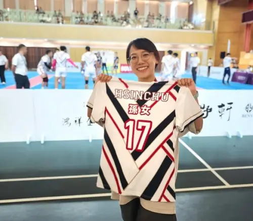 ▲YouTuber孫女曾經是別個頻道「哈哈台」的主持人，後來自立門戶經營頻道，憑藉專業的訪問功力，闖出自我一片天。（圖/IG@孫女）