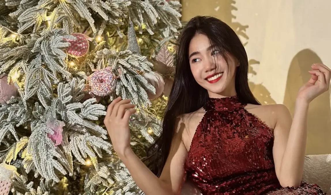 ▲網紅家寧持續開撕前男友Andy，喊冤自己沒拿「眾量級Crowd」頻道任何收益，但社群上的奢華生活卻遭起底，不是名牌包就是精品錶，讓網友痛罵：「馬桶裡撿到的嗎？」（圖／IG chianing_baby）