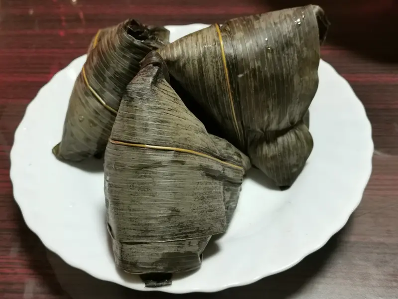 端午節吃肉粽「不能配2水果」！醫師警告了：最慘恐急性腸胃炎　
