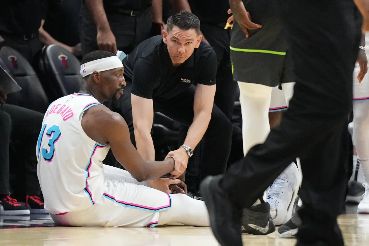 ▲鳳凰城太陽目前正尋找新主帥，據MarcStein報導，遴選已進入第二輪，熱火助教ChrisQuinn與獨行俠助教SeanSweeney是目前最受青睞的兩位人選。（圖／路透／達志影像）