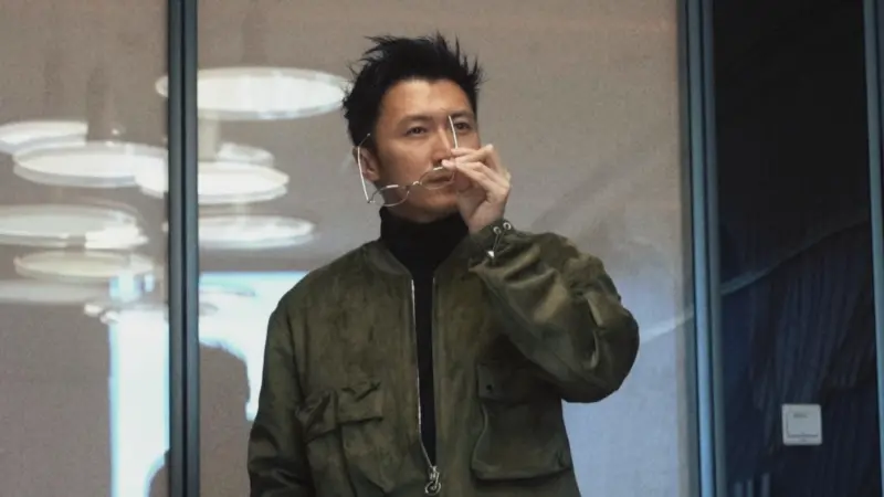 ▲謝霆鋒（如圖）在520時帶著王菲前往日本遊玩低調放閃，有網友意外巧遇2人，只見謝霆鋒幫王菲背著大包包，讓不少人感嘆：「鋒菲戀11年甜蜜不減！」（圖／翻攝自謝霆鋒微博）