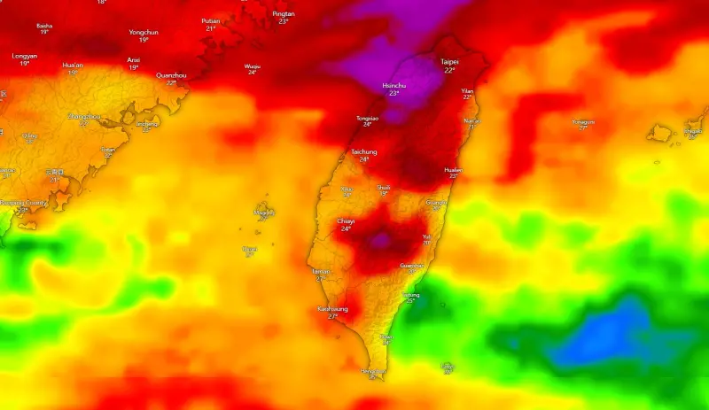 ▲週三、週四全台降雨訊號明顯，梅雨鋒面搭配西南季風帶來的水氣，整個台灣都變得紅通通。（圖／「台灣颱風論壇｜天氣特急」臉書）