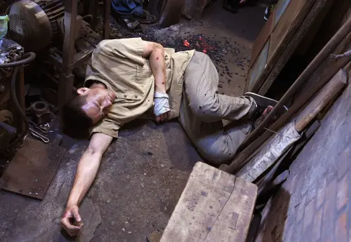 《寶島西米樂》盧彥澤被老闆霸凌！700度煤渣「燙到鞋底破大洞」
