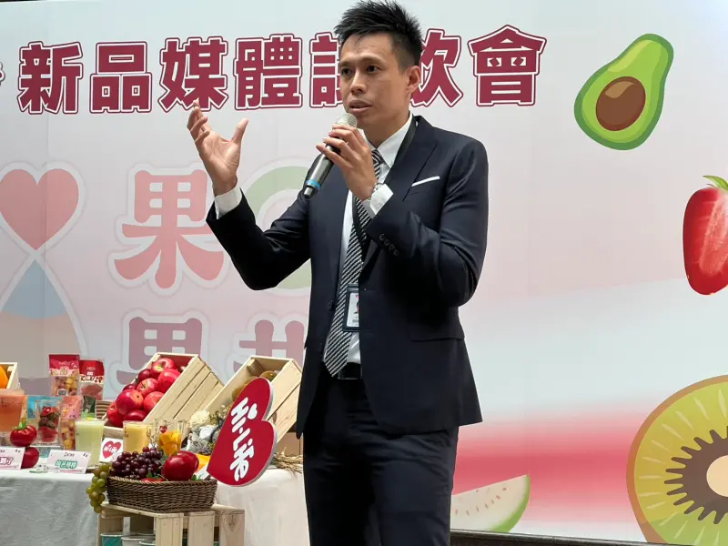 ▲萊爾富將陸續推出高達20款創新果昔口味，全年挑戰破億銷售目標。（圖╱記者林汪靜攝）