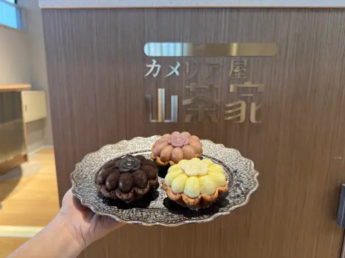 ▲在地知名千層蛋糕品牌「貍小路」為誠品生活台南，獨家打造「山茶家」手作餅乾甜點店品牌。（圖／記者鍾怡婷攝）