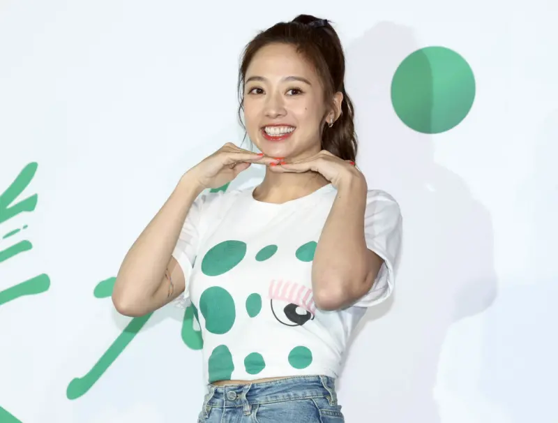 ▲「鬼鬼」吳映潔參加愛盲基金會公益活動，坦言在家照顧女兒時，雖然女兒算「天使寶寶」，偶爾還是會變小惡魔，有一次把大便噴在她全身，讓她崩潰、驚叫，而女兒時不時會大叫，也讓她有點頭痛。（圖／記者朱永強攝）