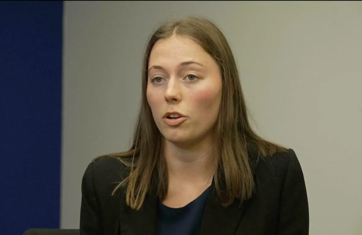 ▲澳洲選委會今（27）日公告參議員選舉結果，今年5月3日剛過完21歲生日的華克（Charlotte Walker）確定當選，成為澳洲史上最年輕的參議員。（圖／翻攝自美聯社影片截圖）