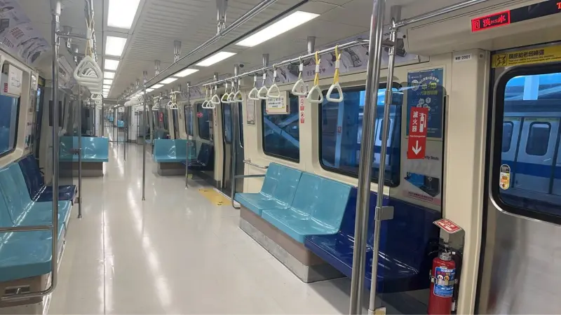 北捷又出手了！車廂再改版「新增1設施」　乘客全拍手：終於得救