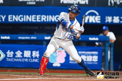 ▲富邦悍將外野手王正棠繳出猛打賞。（圖／記者葉政勳攝 ,2025.05.27）