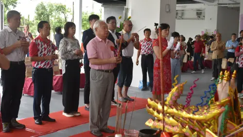 ▲「福樂幸福家」近日完工，謝土大典由總裁劉金甡親自主持。（圖／翻攝畫面）