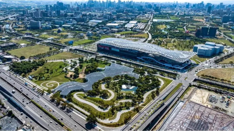 ▲台中大巨蛋確定落腳水湳經貿園區「創研一」,力拚2030年完工。圖為台中大巨蛋完工模擬圖。(圖/台中市政府提供)