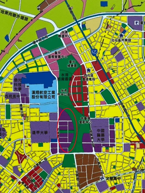 ▲台中大巨蛋定址在創研一基地（紅圈處），左邊是逢甲大學、右邊是中國醫藥大學新校址。（圖／台中市議員蔡耀頡提供，2025.05.28）
