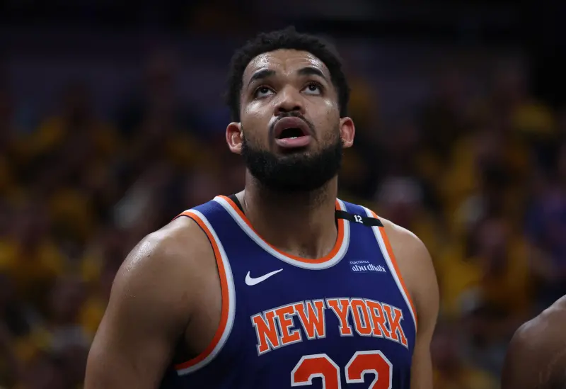 NBA／尼克完了？KAT「跛行畫面」流出　含淚拒談傷勢：我恨輸球