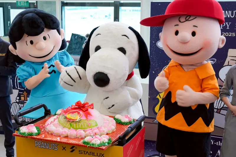 SNOOPY生日快樂！星宇航空舉辦機場趴　迎全新星際漫遊主題航班