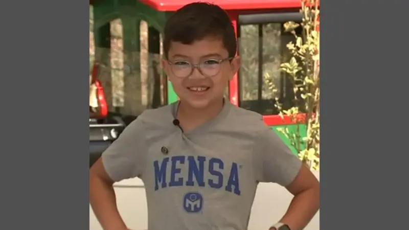 ▲美國加州一位8歲男孩卡斯蒂略（Landon Castillo），去年9月參加智力測試，結果智商竟高達159，引發外界關注。（圖／翻攝自American Mensa的IG）