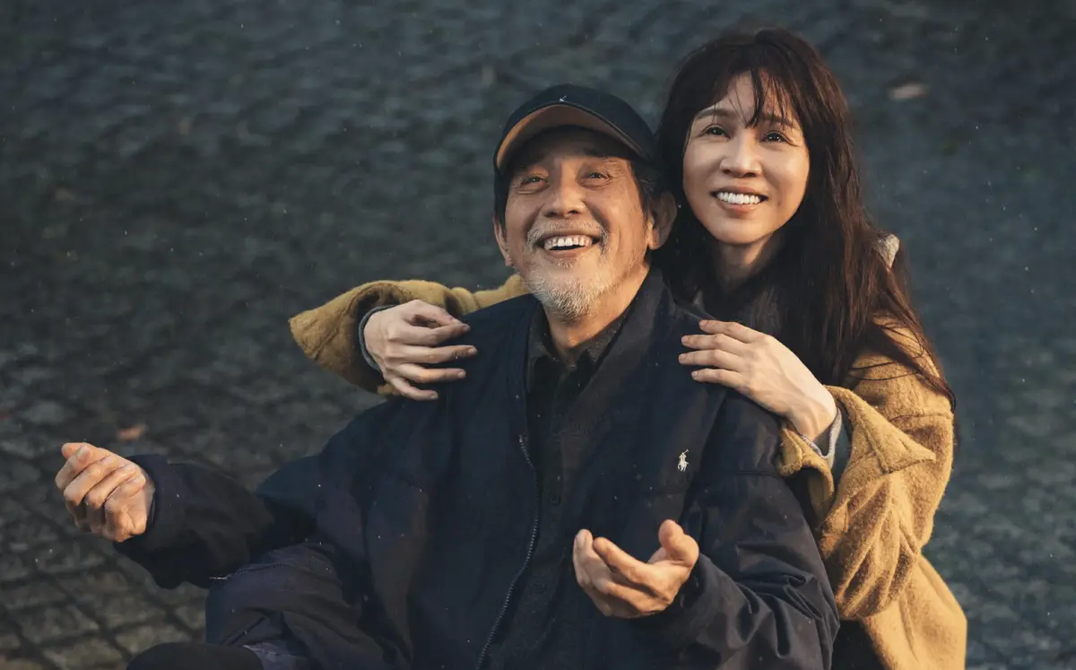 ▲影集《忘了我記得》被指出抄襲知名美劇《了不起的麥瑟爾夫人》，不僅角色個性設定相似，就連部分劇情都很雷同，對此Netflix回應，整部劇無論前期還後期都是原創。（圖／Netflix提供）