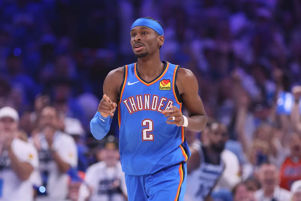 ▲雷霆最終在一哥「SGA」吉爾傑斯-亞歷山大（Shai Gilgeous-Alexander）狂砍55分率領下，以141：135力退溜馬，開季連續兩場延長賽都拿下勝利。（圖／美聯社／達志影像）