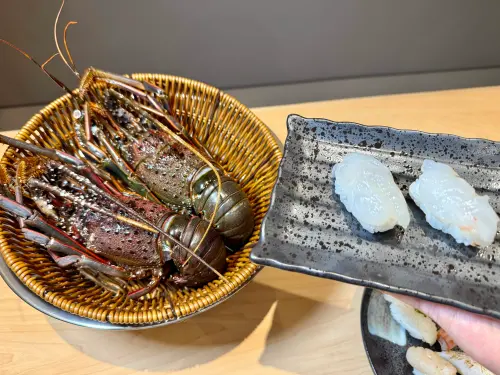 ▲「伊勢龍蝦握壽司」250元推薦。（圖／記者蕭涵云攝）