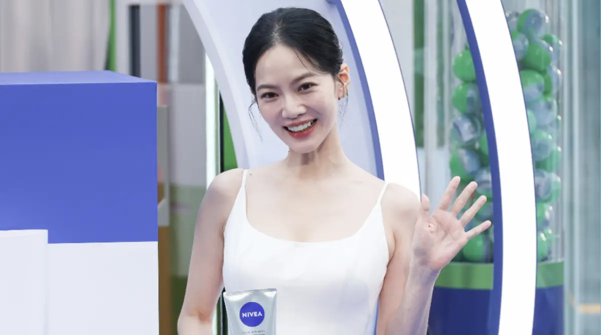 ▲36歲藝人曾之喬（如圖）2021年與辰亦儒結婚，今年2月宣布產下男寶寶「甜蜜」，今（29）日她出席保養品活動，升格人母6個月後首度露面，大方分享一家3口近況，甜讚辰亦儒當爸後負責任的態度：「沒選錯人！」（圖／記者陳明安攝影）