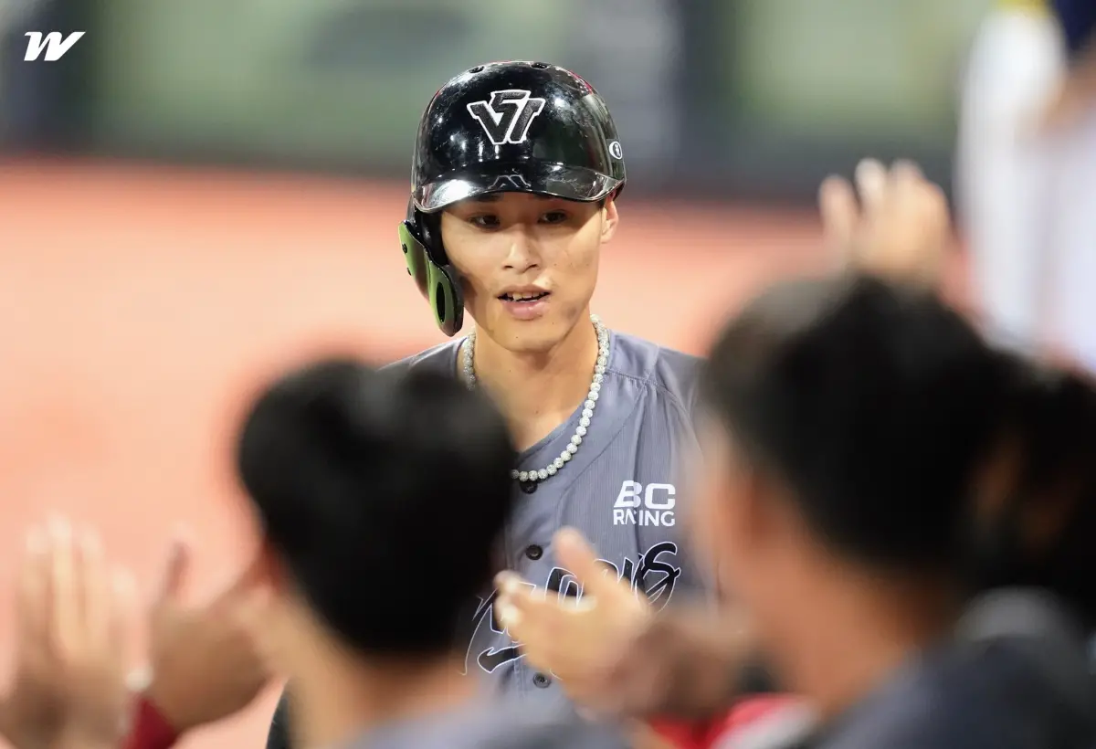 ▲中職味全龍球星張政禹今（8）日重回一軍，他也跟外界分享意外事件後續，表示事發當天就有到醫院探望，這段時間也找了時間再去看那位男大生，後續復健上有需要協助的地方，自己也會全力去幫忙。（圖／味全龍提供）