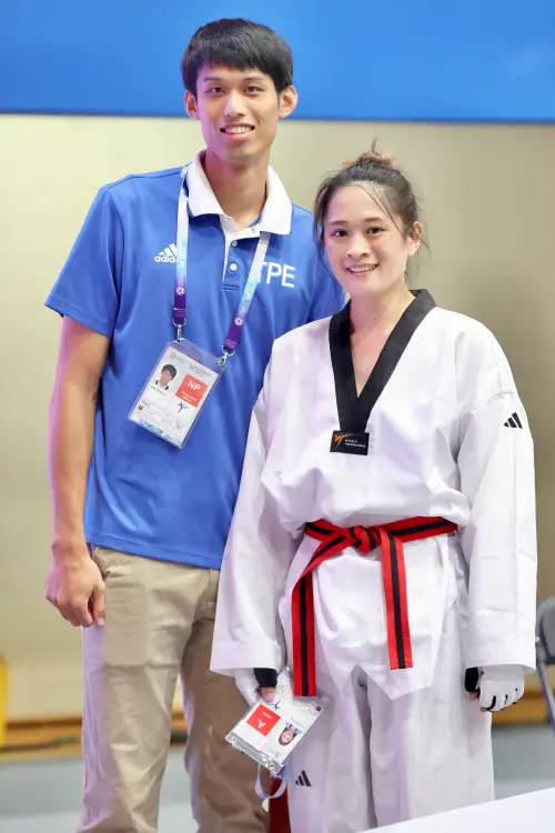 ▲2021年亞洲跆拳道錦標賽銀牌國手劉威廷與主播女友蔡宜瑾。（圖／世壯運組委會提供）