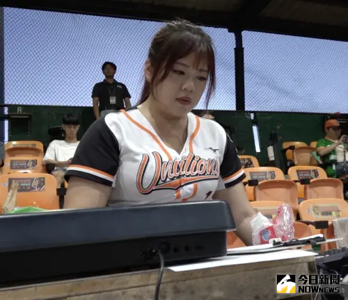 ▲統一獅DJ小孟表示，球隊堅持台語歌的這條路，讓球迷聽到應援曲，就知道是獅隊的歌。（圖／記者陳云茹攝）