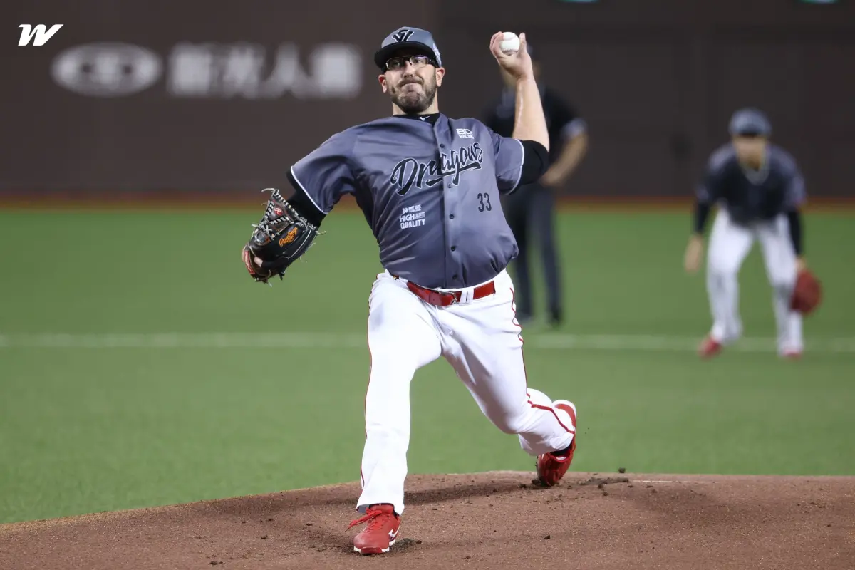 ▲味全龍端午連假交手中信兄弟，由龍聖扛大旗。龍聖本季面對炮火猛烈的中信兄弟，2次出賽都是優質先發，合計12.1局、防禦率1.46，堪稱龍隊的「中信兄弟殺手」。（圖／味全龍提供）