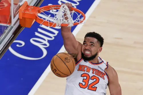 ▲紐約尼克在主場麥迪遜花園廣場以111：94擊敗印第安那溜馬，在東區決賽G5中成功續命。中鋒Karl-Anthony Towns砍下24分，用表現榮耀母親。（圖／美聯社／達志影像）