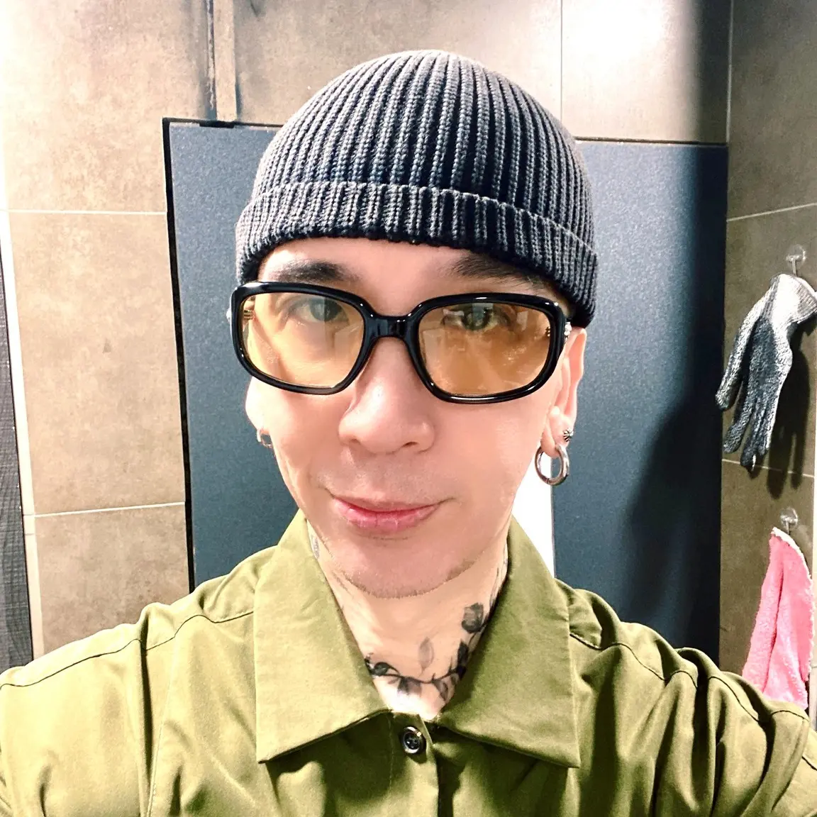 ▲知名兩性作家H收到與呂秋遠有爭議的當事人對話，表示「那小弟我就義不容辭了！」並提出十點質疑呂律師為了形塑形象去抹黑他人的行為。（圖／翻攝作家Ｈ臉書）