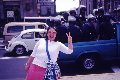 ▲(圖3)鍾欣凌說從小她就不怕被看見，不吝展現情緒與想法，也許自那時起她就註定要站上舞台。（圖片提供／齊石傳播）_2