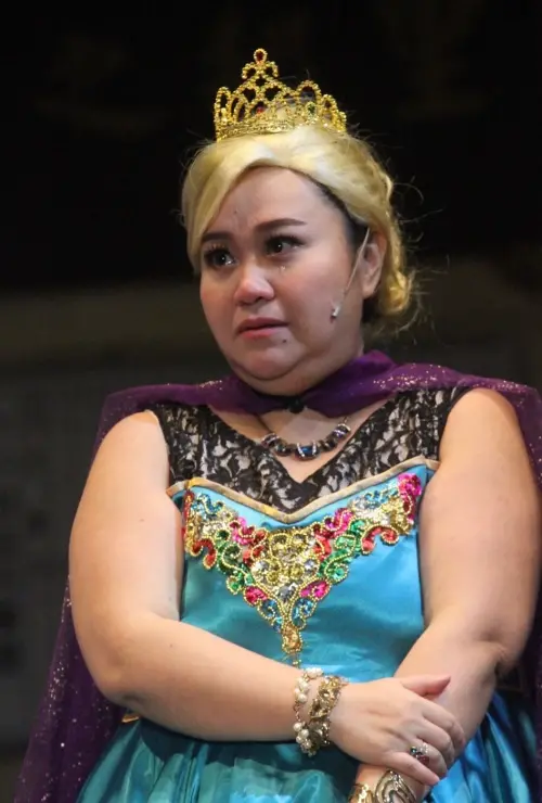 ▲(圖5)鍾欣凌於屏風、綠光等劇團淬鍊演技，為戲劇之路奠下深厚基礎。（圖片提供／齊石傳播）