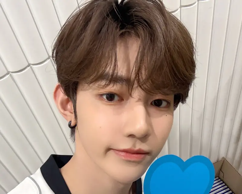 ▲ZEROBASEONE（ZB1）中國籍成員章昊（如圖）與RICKY突然宣布不來參加高雄世運的「KT POP」演唱會，粉絲超傻眼。（圖／ZB1 X）