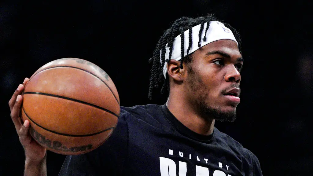 ▲湖人有意與籃網交易中鋒DayRon Sharpe，且目前進度一切順利，主因在於Sharpe與Austin Reaves是同一位經紀人Aaron Reilly的客戶，Reilly擔任籃網與湖人洽談交易的「中間人」。（圖／美聯社／達志影像）