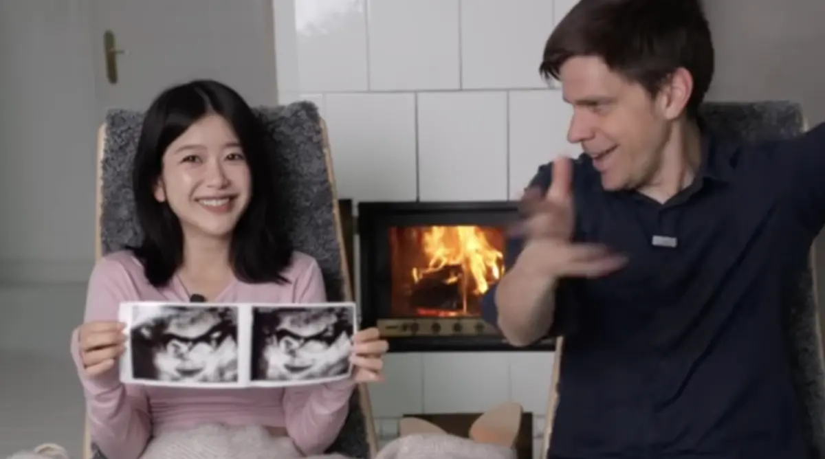 ▲YouTuber查理（Charlie；左）與老公Jonas（右）結婚6年多，今（31）日無預警宣布已懷孕3個月，痛揭自身易流產體質、試管嬰兒失敗等辛酸過程，戲劇化的進展令查理激動直呼：「太神奇了！」（圖／翻攝自YouTube）