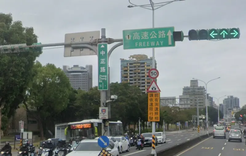 內政部要改「中正路」　苦苓也反對！列3點嗆：不是都靠夭沒錢？