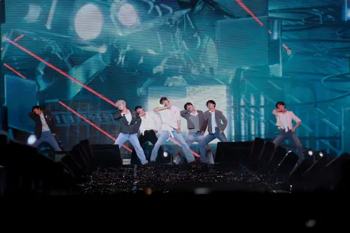 ▲ZB1倒數第2組壓軸登台，全場暴動。（圖／讀者提供）