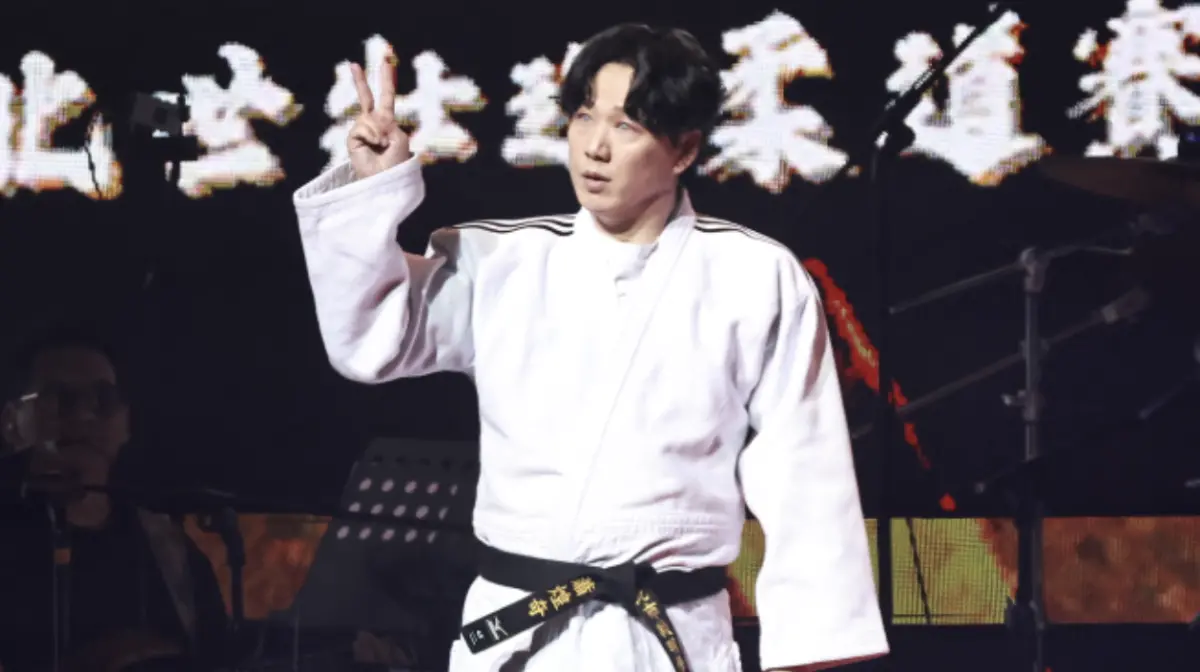 蕭煌奇遭重摔「驚人畫面曝光」！再現柔道金牌實力 對手背景起底