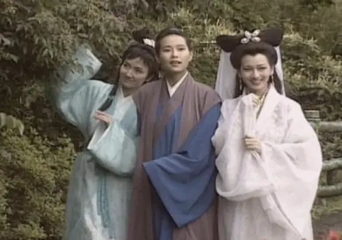 ▲趙雅芝(右起)、葉童、陳美琪在《新白娘子傳奇》中的演出被視為經典,到現在還經常在中國各地的節目或活動上合體,強大人氣超過30年而不衰。(圖/摘自IMDb) ▲趙雅芝(右起)、葉童、陳美琪在《新白娘子傳奇》中的演出被視為經典,到現在還經常在中國各地的節目或活動上合體,強大人氣超過30年而不衰。(圖/摘自IMDb)