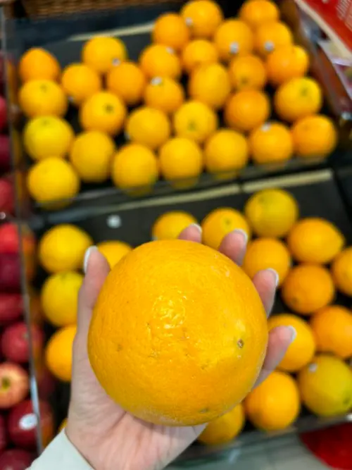 ▲有網友逛全聯時意外找到甜又大顆的美國甜橙，意外引起廣大消費者討論。（圖／全聯消費經驗老實說臉書）