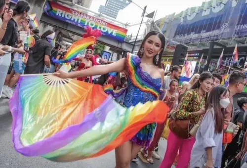 泰國拚成全球「彩虹經濟」重鎮！2030年力爭主辦世界驕傲節
