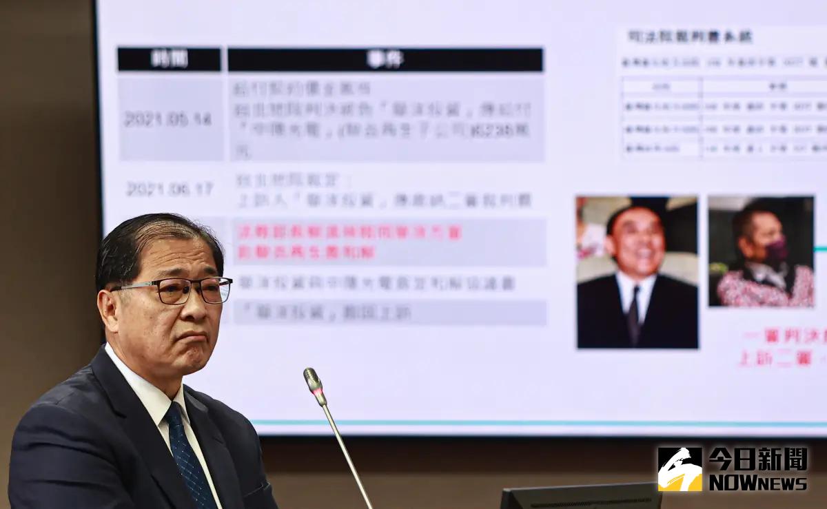 ▲民眾黨立委黃國昌在質詢法務部部長鄭銘謙時，公開告發前法務部部長蔡清祥搭公務車喬私事，要求法務部必須立案調查。（圖／記者葉政勳攝 ,2025.06.02）