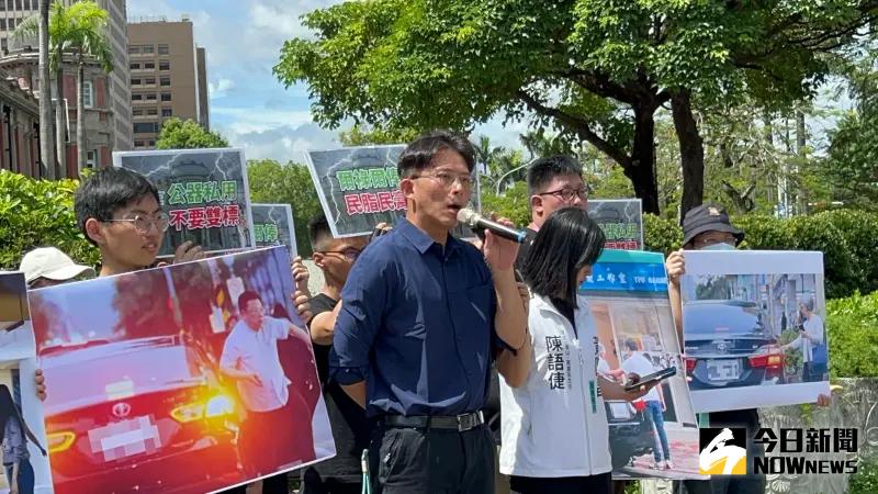 ▲民眾黨主席、立院黨團總召黃國昌與子弟兵陳語倢到監察院抗議，要求監院說明如何處置其他濫用公務車的監委。（圖／記者林詠青攝，2025.06.02）