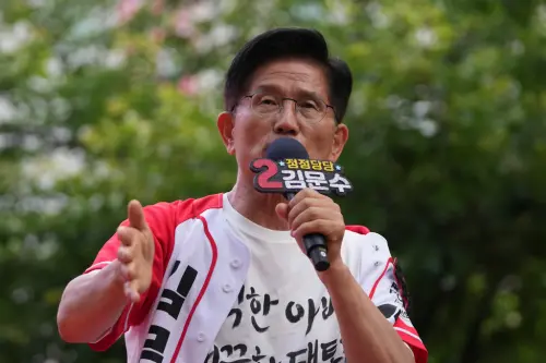 ▲圖為國民力量黨候選人金文洙。(圖/美聯社/達志影像) ▲圖為國民力量黨候選人金文洙。(圖/美聯社/達志影像)