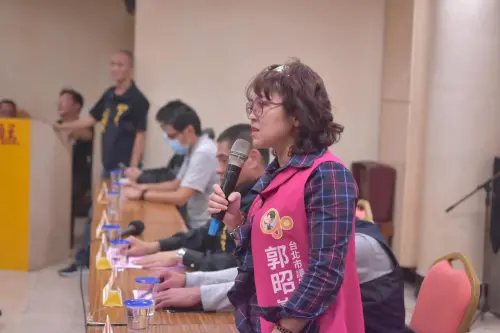 「罷憶」連署能超越鍾小平?郭昭巖沒神隱 出面嘆只能繼續努力