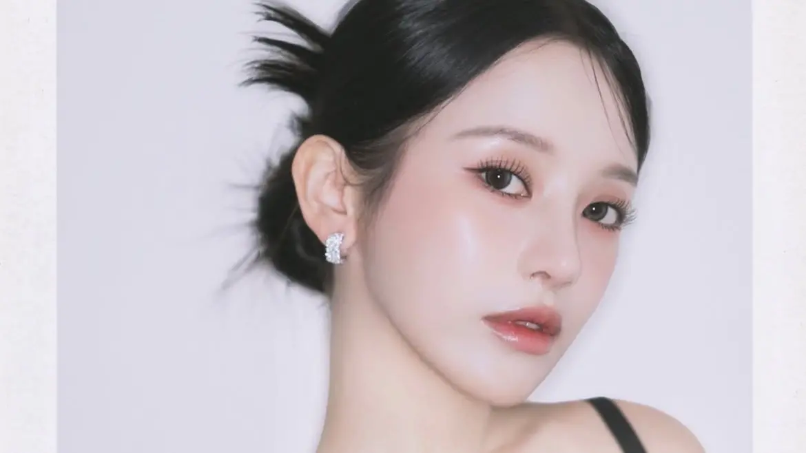 ▲蔡瑞雪自拍照被質疑「整到不像她」，鼻型變尖遭網友戲稱「小木偶」，她發限動表示：「我很喜歡現在的樣子」，展現自信態度。（圖／蔡瑞雪IG）
