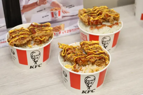 崔鉉碩和肯德基聯名推出炸雞雞汁飯。(圖/記者 陳明安攝) ▲崔鉉碩和肯德基聯名推出炸雞雞汁飯。(圖/記者 陳明安攝)