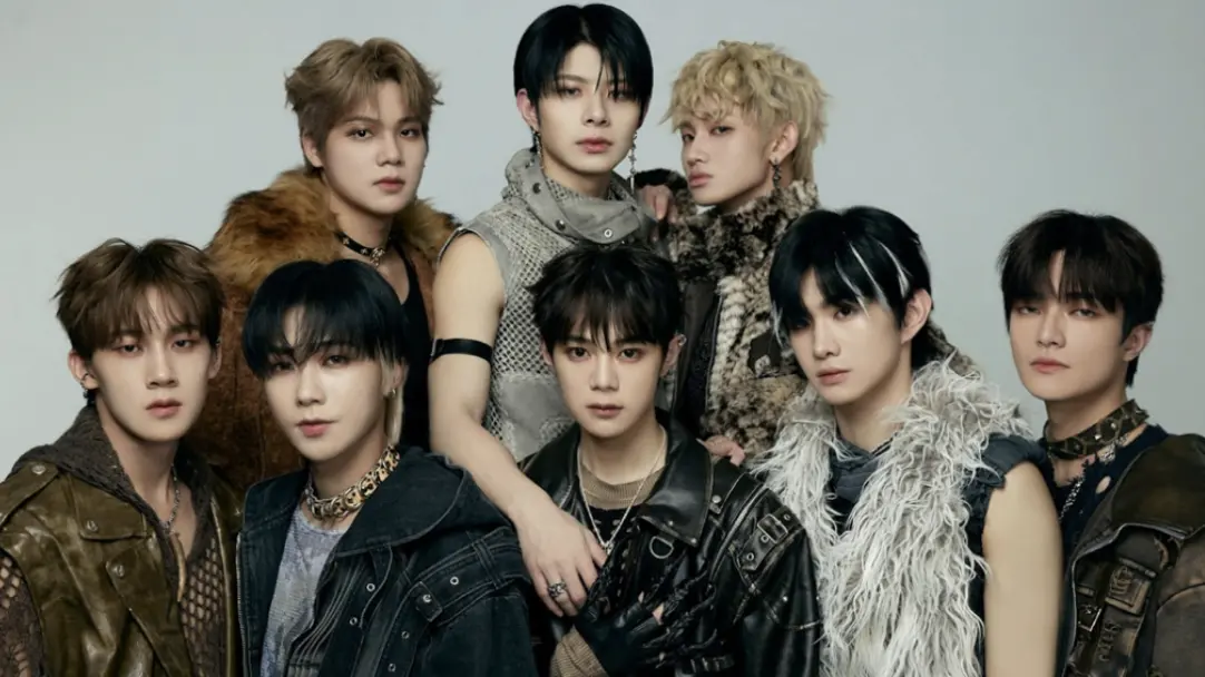 ▲男團ARKis（如圖）今年3月12日發行首張專輯《ARK》，至今出道5個多月，日前全員接受《NOWnews今日新聞》專訪，團長Alex（前排中）坦言壓力劇增，時常因為疲累、想太多導致「失眠」，現在想努力改善問題，「儘量說出來真的比較好，否則自己消化，會變成一個很大的負擔。」（圖／踢帕娛樂提供）