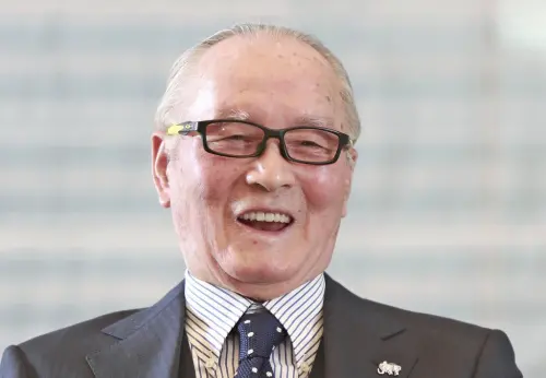 ▲長嶋茂雄生前曾是巨人隊的不動三壘手，1965年退役後擔任球隊監督共計15年，帶領巨人締造無數輝煌戰績，被譽為「Mr.職棒」，是昭和與平成時代橫跨兩代的國民英雄。（圖／美聯社／達志影像）
